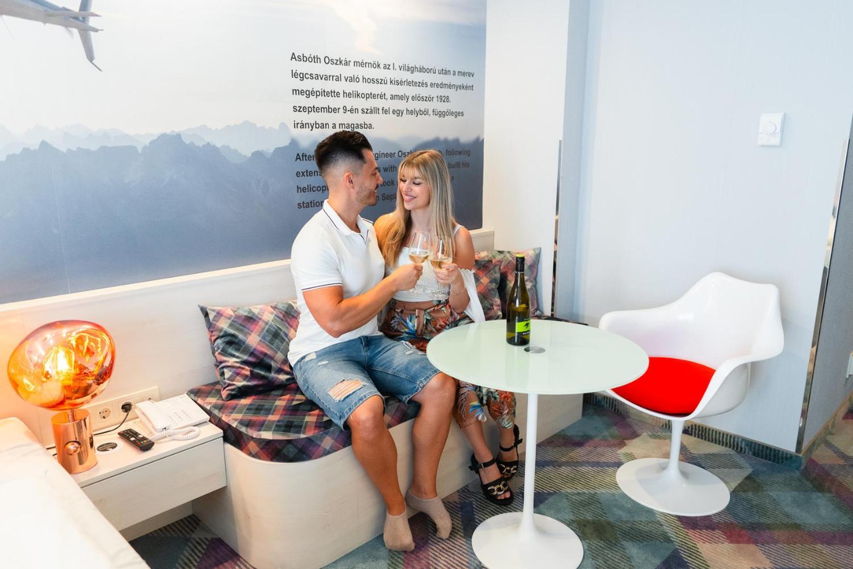 Science Hotel Premium Szeged Bagian luar foto